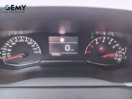 Photo 11 Peugeot 2008  PureTech 100 S&S BVM6