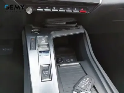 Photo 11 Peugeot 308  PHEV 180 e-EAT8