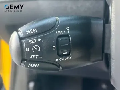 Photo 11 Peugeot 208  PureTech 100 S&S EAT8