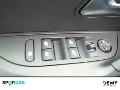Photo 15 Peugeot 2008  Electrique 136 ch