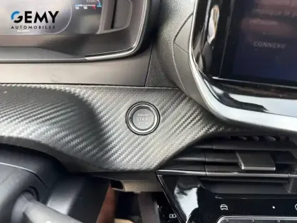 Photo 18 Peugeot 208  PureTech 100 S&S BVM6