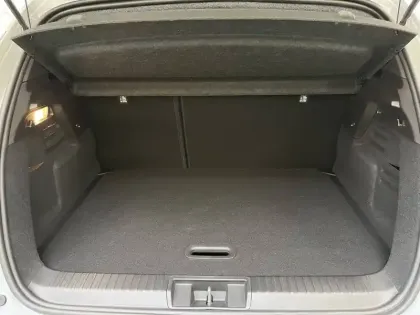 Photo 8 Renault Captur  E-Tech full hybrid 160 ch