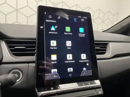 Photo 18 Renault Captur  E-Tech full hybrid 160 ch