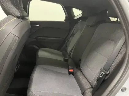 Photo 12 Renault Captur  E-Tech full hybrid 160 ch