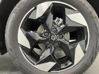 Photo 25 Renault Captur  E-Tech full hybrid 160 ch