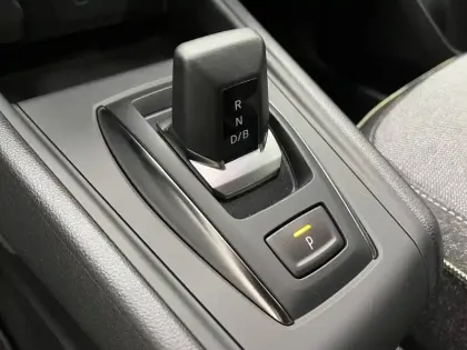 Photo 20 Renault Captur  E-Tech full hybrid 160 ch