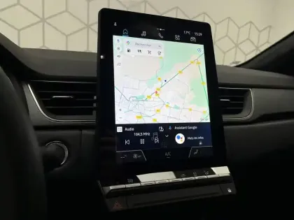 Photo 16 Renault Captur  E-Tech full hybrid 160 ch