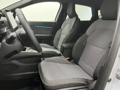 Photo 11 Renault Captur  E-Tech full hybrid 160 ch