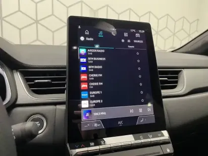 Photo 17 Renault Captur  E-Tech full hybrid 160 ch