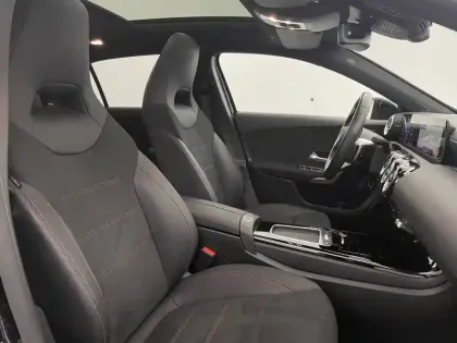 Photo 32 Mercedes Classe A  250 e Hybrid EQ 8G-DCT