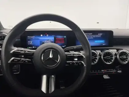 Photo 21 Mercedes Classe A  250 e Hybrid EQ 8G-DCT