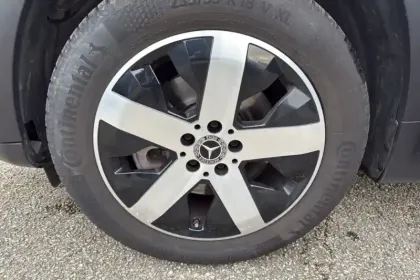 Photo 11 Mercedes GLB  200 d 8G-DCT