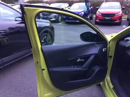 Photo 67 Peugeot 208  Hybrid 145 e-DCS6