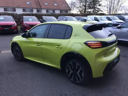 Photo 32 Peugeot 208  Hybrid 145 e-DCS6