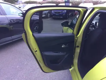 Photo 64 Peugeot 208  Hybrid 145 e-DCS6