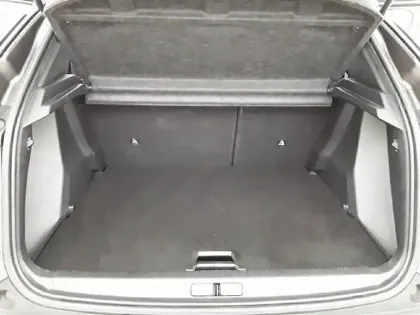 Photo 5 Peugeot 2008  PureTech 130 S&S EAT8