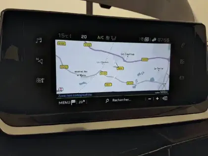 Photo 14 Peugeot 2008  PureTech 130 S&S EAT8