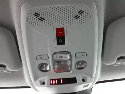 Photo 17 Peugeot 208  Hybrid 110 e-DCS6