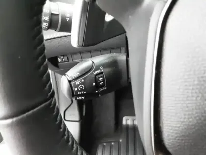 Photo 19 Peugeot 208  Hybrid 110 e-DCS6