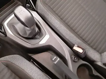 Photo 42 Peugeot 208  PureTech 75 S&S BVM5