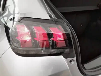 Photo 45 Peugeot 208  PureTech 75 S&S BVM5