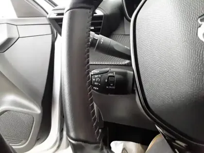 Photo 50 Peugeot 208  PureTech 75 S&S BVM5