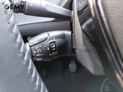 Photo 14 Peugeot 208  PureTech 75 S&S BVM5