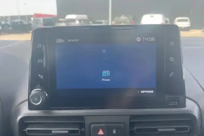 Photo 20 Citroën Berlingo e- Taille M 136 ch 100 kWh Automatique