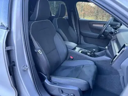 Photo 29 Volvo Xc40  B3 163 ch DCT7