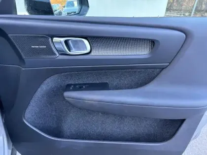 Photo 35 Volvo Xc40  B3 163 ch DCT7