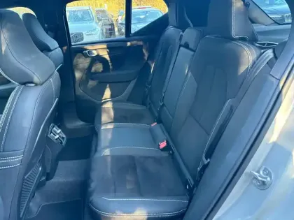 Photo 19 Volvo Xc40  B3 163 ch DCT7