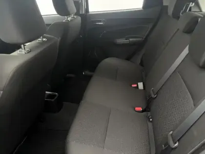 Photo 8 Suzuki Swift  1.2 Dualjet Hybrid