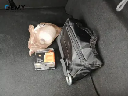 Photo 16 Peugeot 208  PureTech 100 S&S BVM6