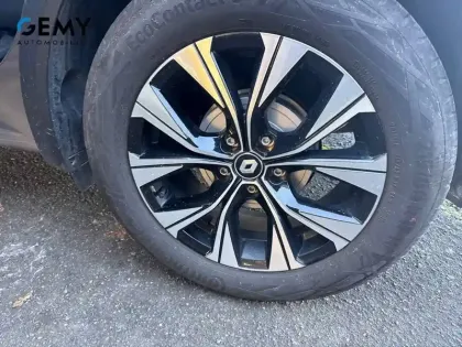 Photo 13 Renault Captur  E-Tech full hybrid 145