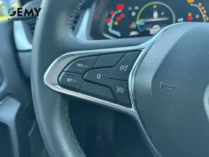 Photo 20 Renault Captur  E-Tech full hybrid 145