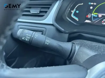 Photo 23 Renault Captur  E-Tech full hybrid 145