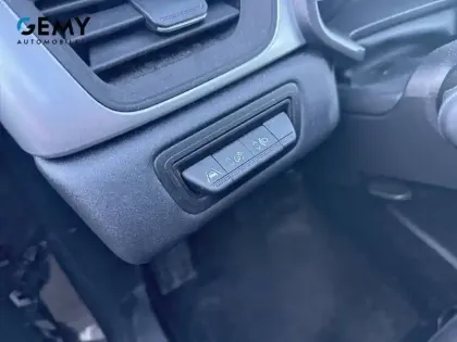 Photo 19 Renault Captur  E-Tech full hybrid 145