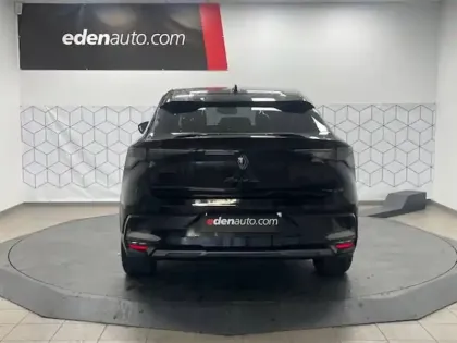 Photo 9 Renault Rafale  hyper hybrid E-Tech 300 ch 4x4