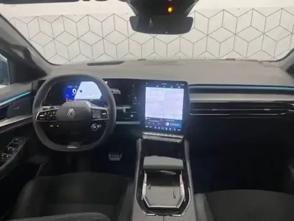 Photo 7 Renault Rafale  hyper hybrid E-Tech 300 ch 4x4