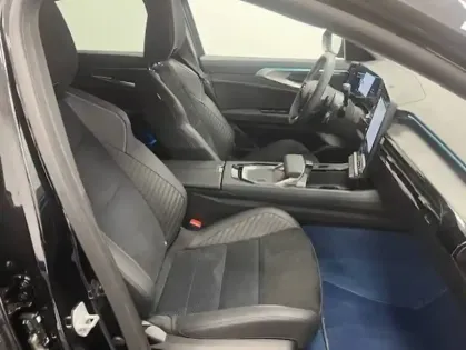 Photo 6 Renault Rafale  hyper hybrid E-Tech 300 ch 4x4