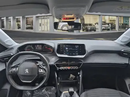 Photo 7 Peugeot 208  BlueHDi 100 S&S BVM6