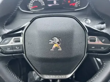 Photo 18 Peugeot 208  BlueHDi 100 S&S BVM6