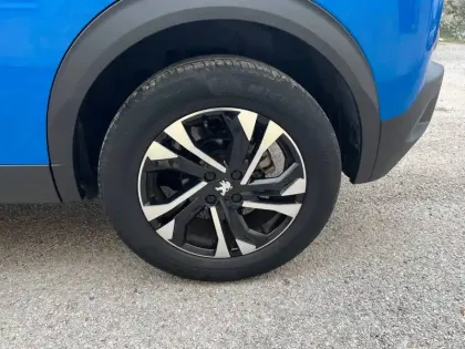 Photo 10 Peugeot 2008  PureTech 130 S&S EAT8