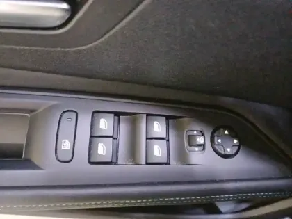 Photo 31 Peugeot 3008  Hybrid 225 e-EAT8