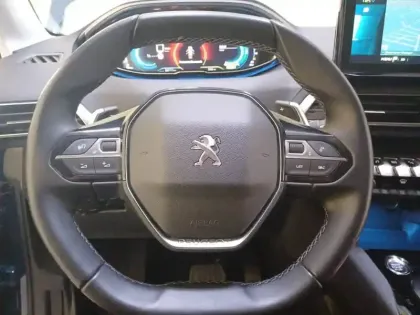 Photo 8 Peugeot 3008  Hybrid 225 e-EAT8