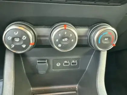 Photo 15 Renault Clio  Blue dCi 100 ch GSR2