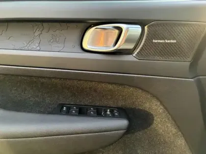 Photo 32 Volvo C40 E Single Extended Range 252 ch 1EDT