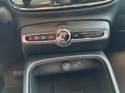 Photo 24 Volvo C40 E Single Extended Range 252 ch 1EDT