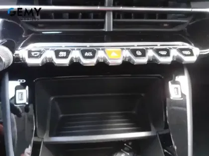 Photo 17 Peugeot 208  Electrique 50 kWh 136ch