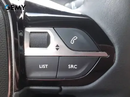 Photo 21 Peugeot 208  Electrique 50 kWh 136ch